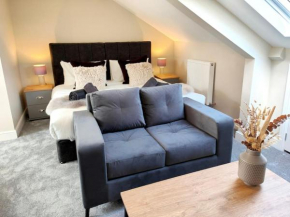 Carvetii - ANNE House Room 4 - Triple bed 2nd floor en-suite